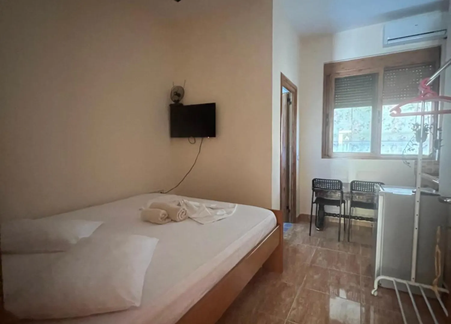 Villa Andrea Zverneci 0*,  Albánie